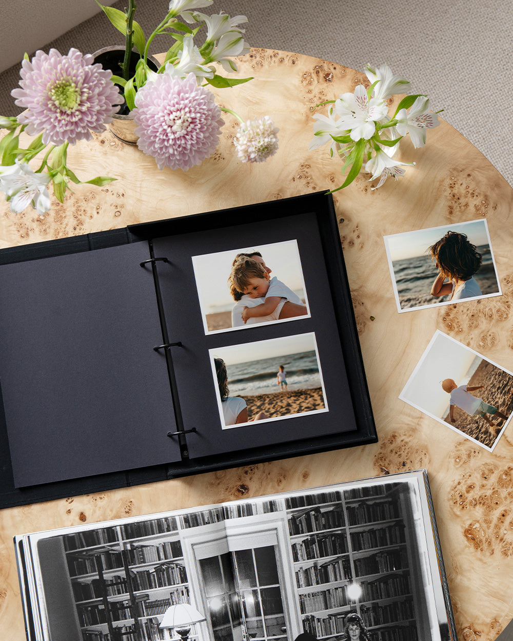 „Minimalistinis dizaino fotoalbumas Good Times, skirtas šeimos ir kelionių nuotraukoms“